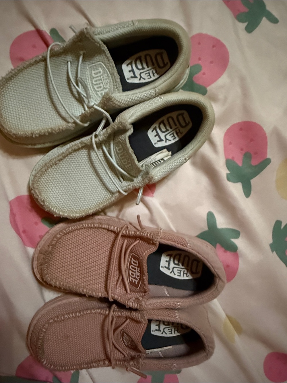 Hey Dude Kids Shoes in Beige and Pink